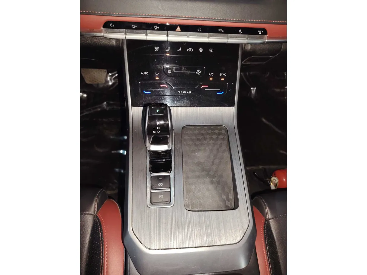 Car image 20