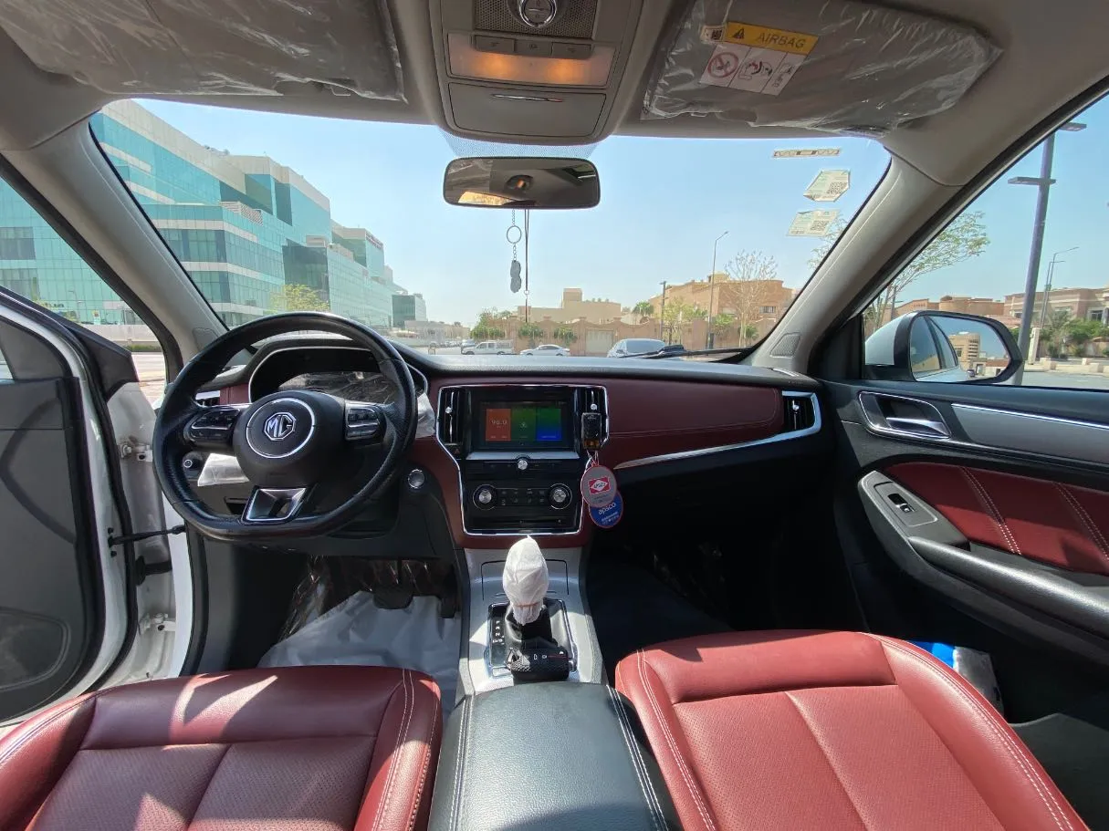 Car image 15
