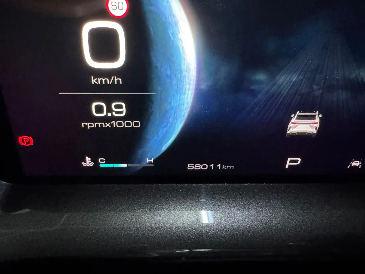 Car image 18