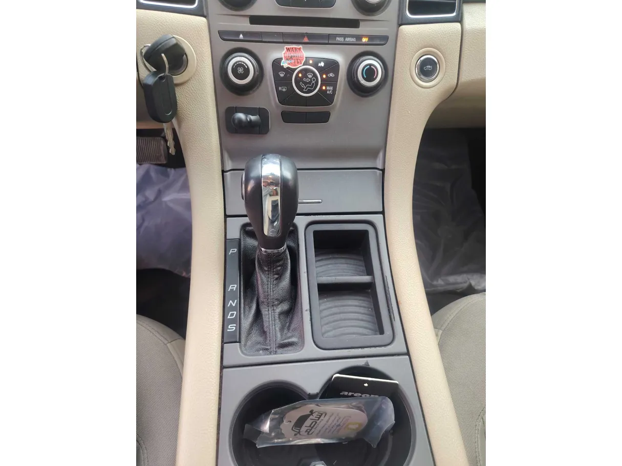 Car image 20