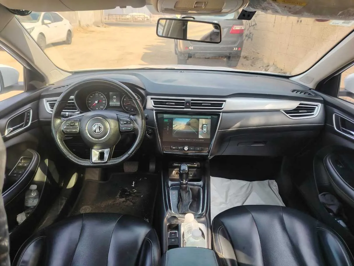 Car image 20