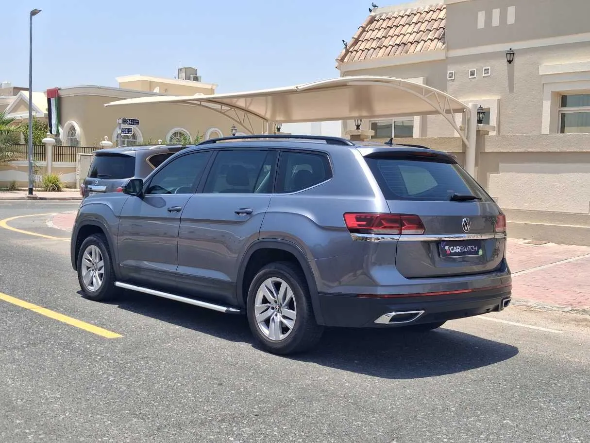 Car image 7