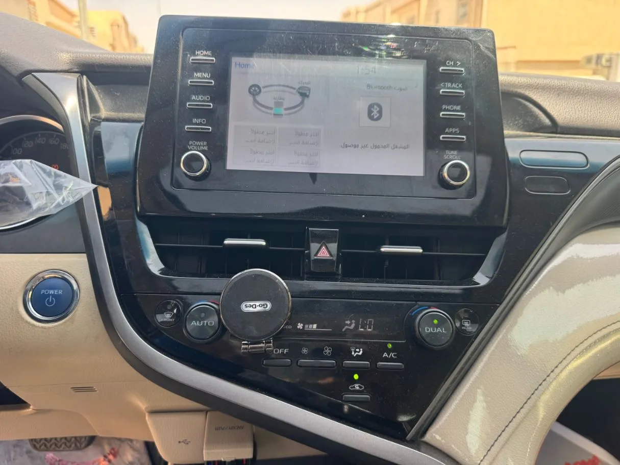 Car image 16