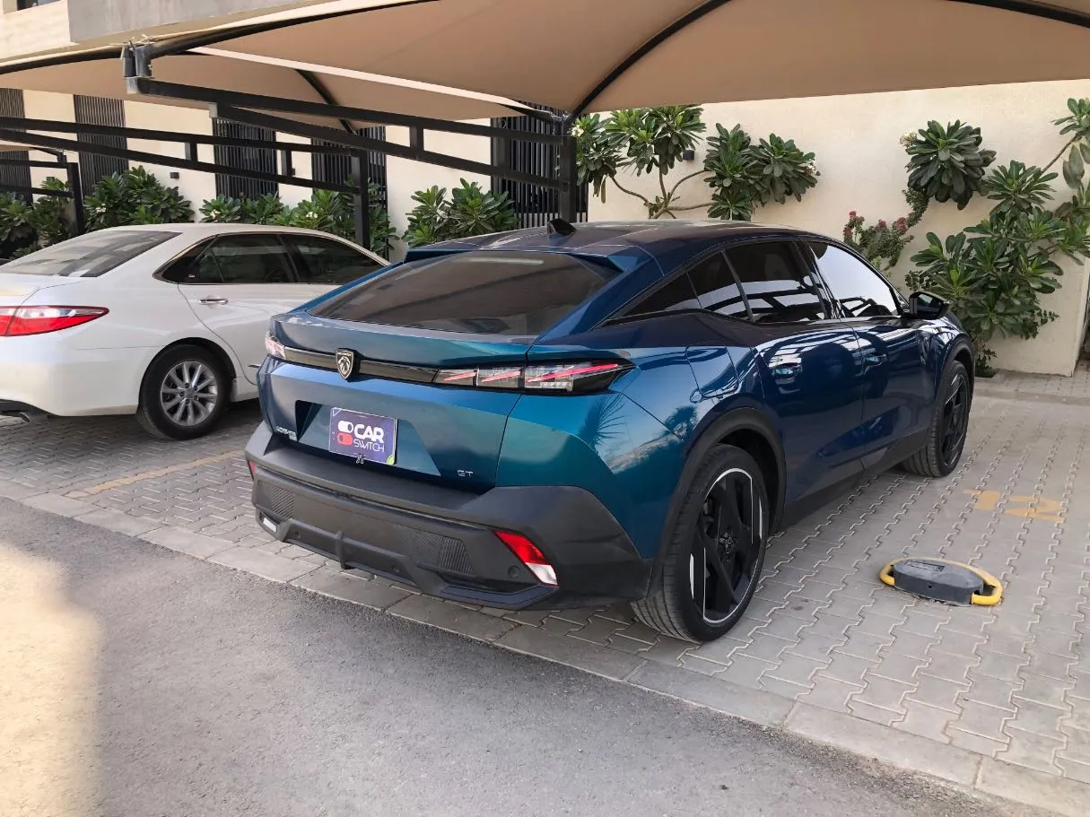 Car image 5