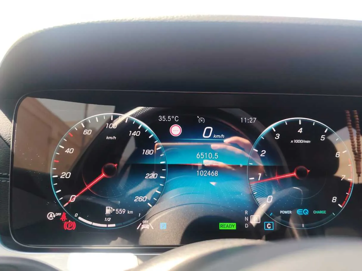 Car image 23