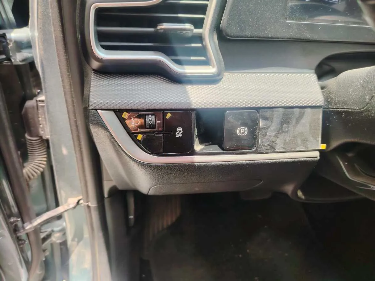 Car image 40