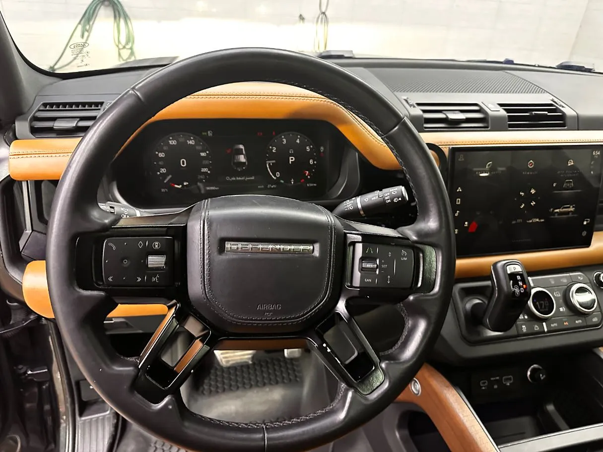 Car image 21