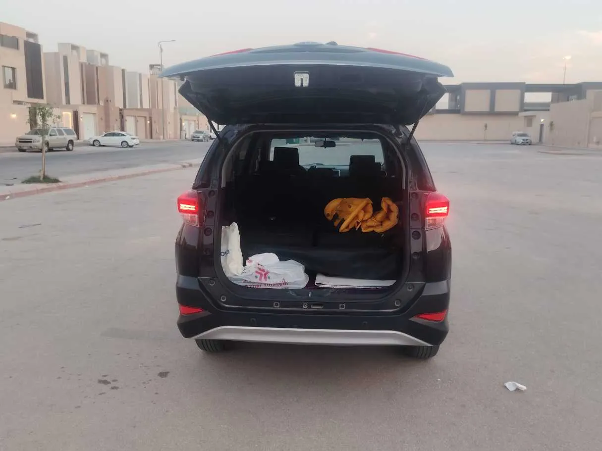 Car image 20