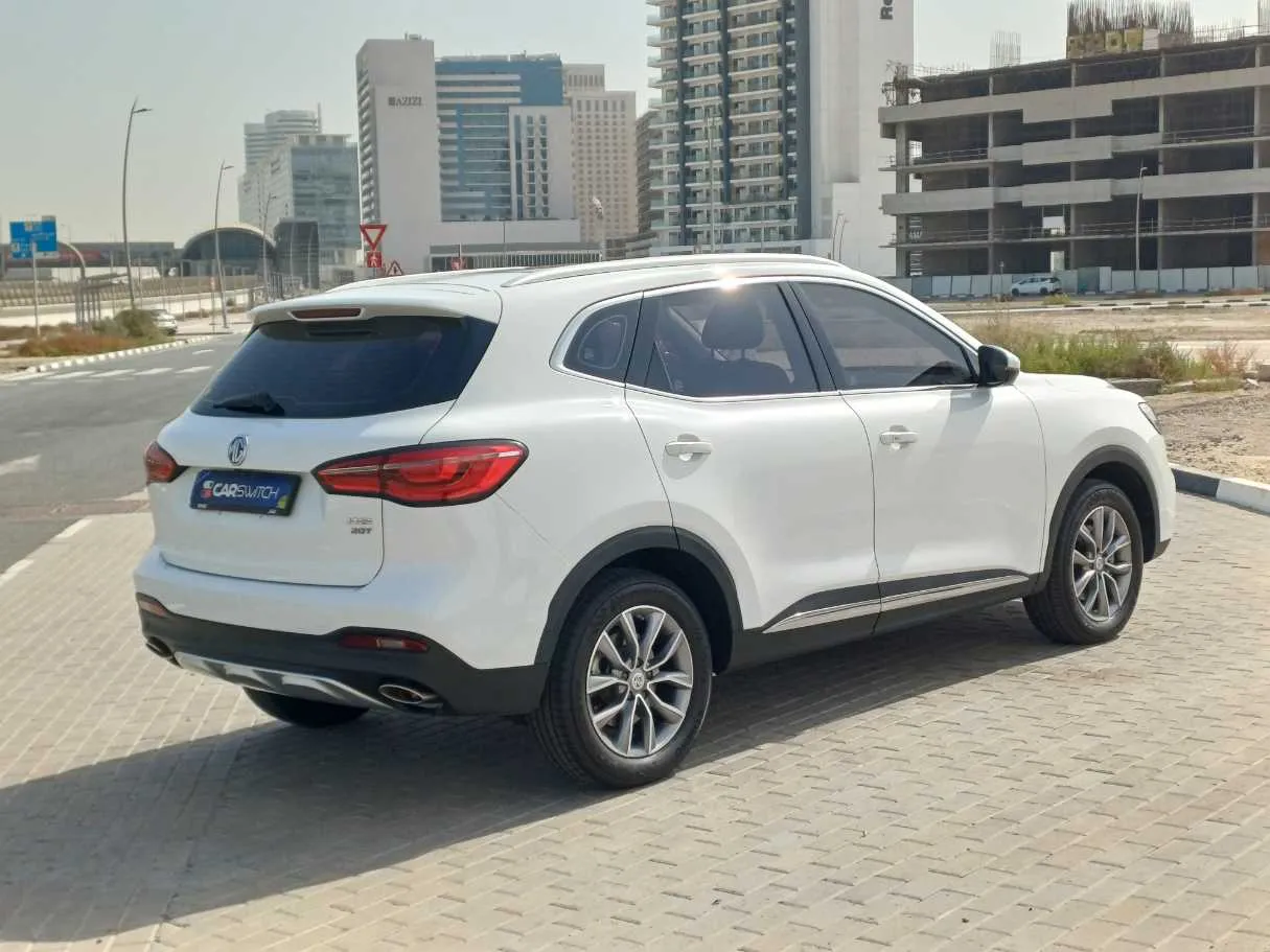 Car image 5