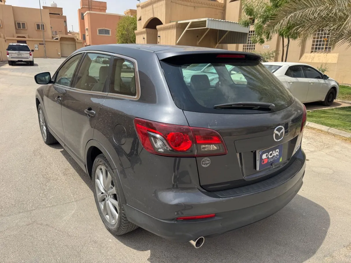 Car image 7