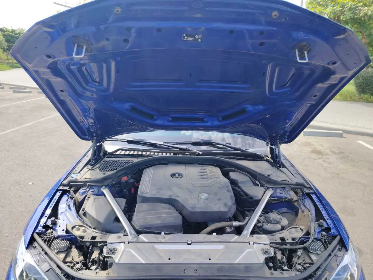 Car image 34