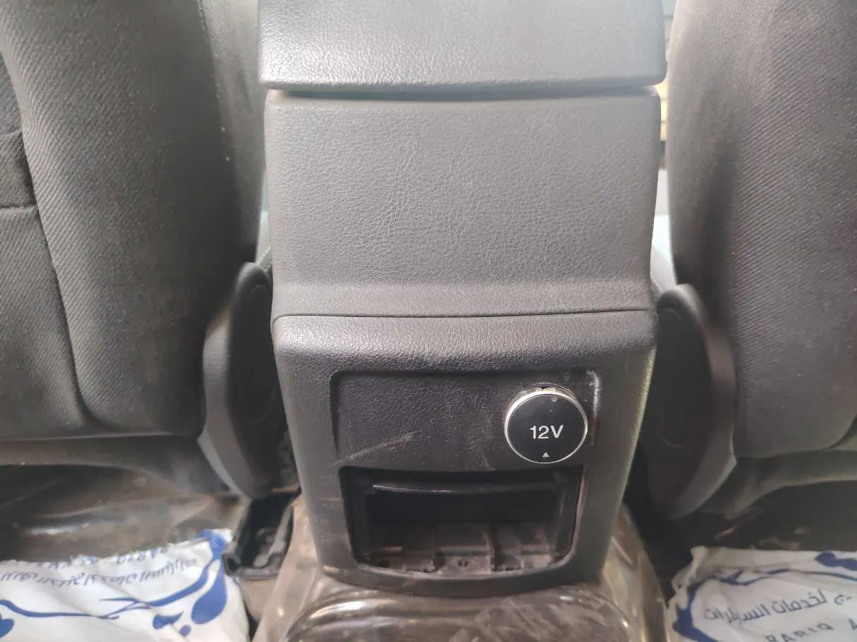 Car image 29