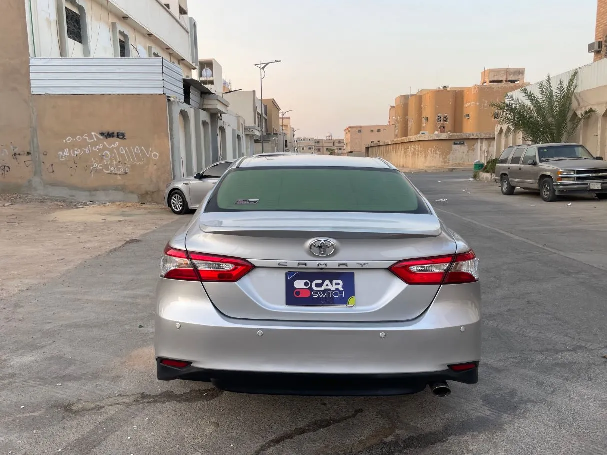 Car image 6