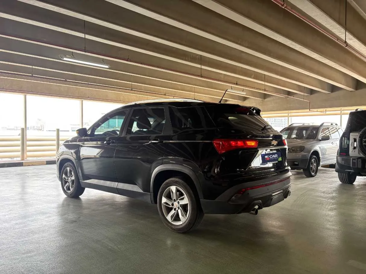 Car image 7