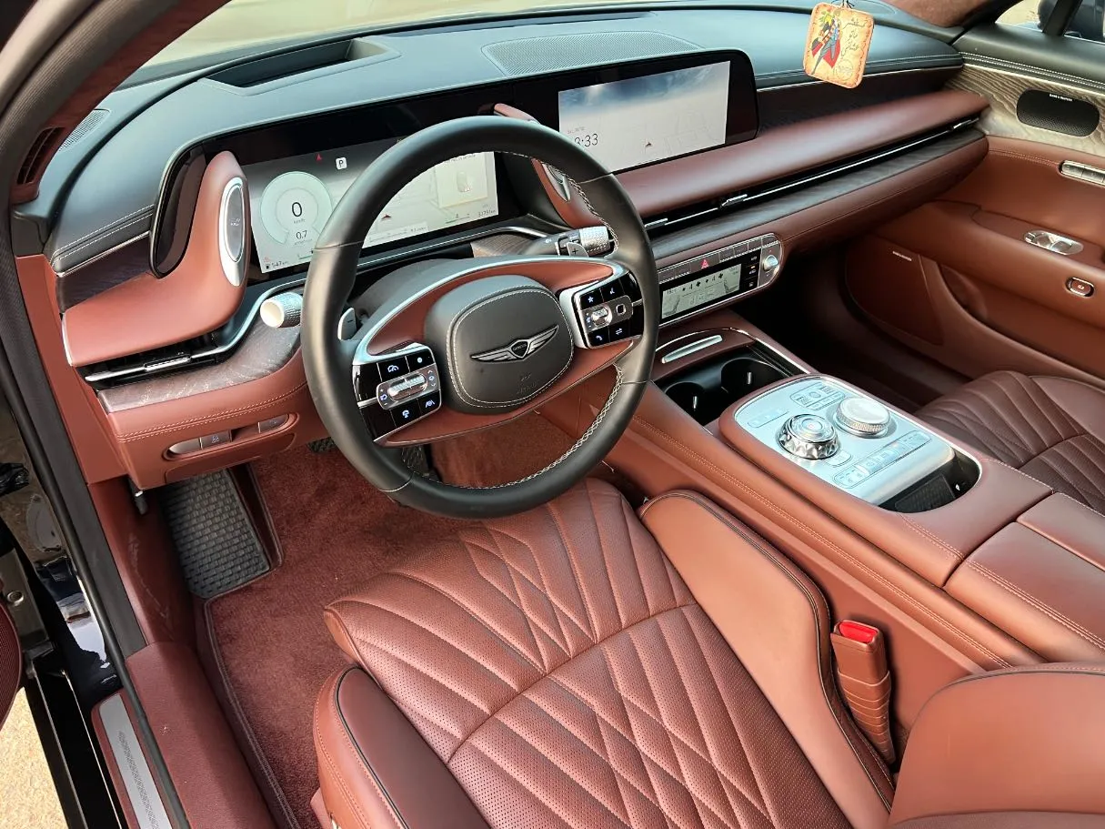 Car image 11