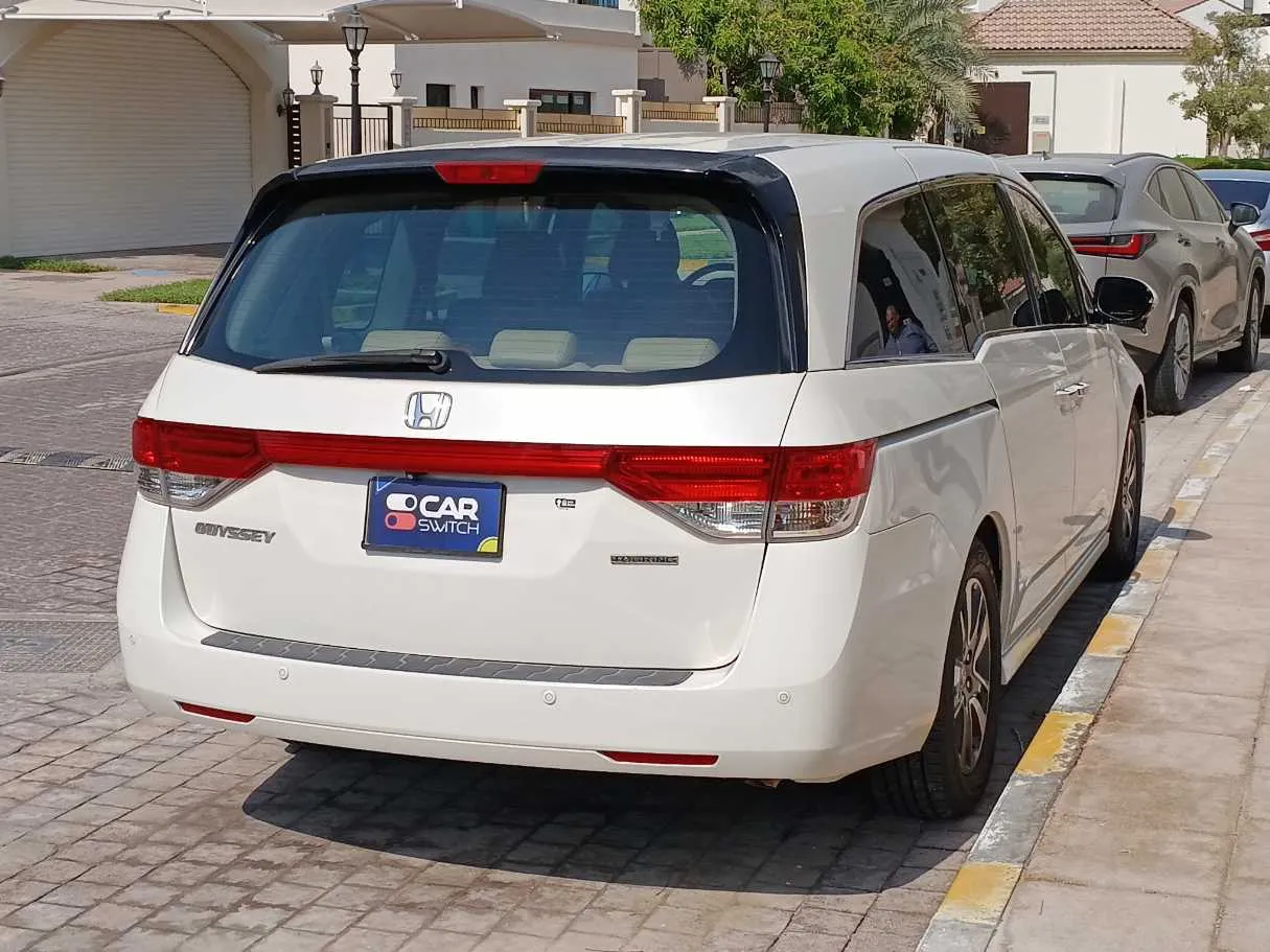 Car image 7