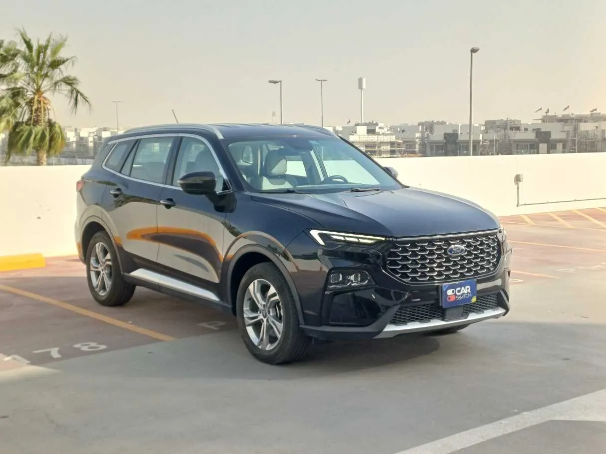 Car image 3