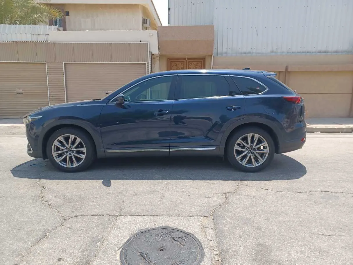 Car image 8