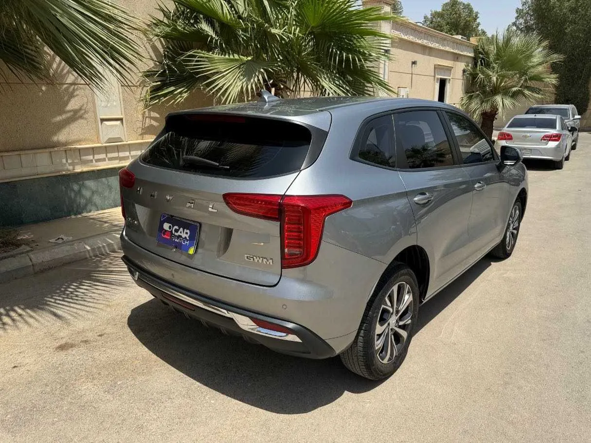 Car image 5