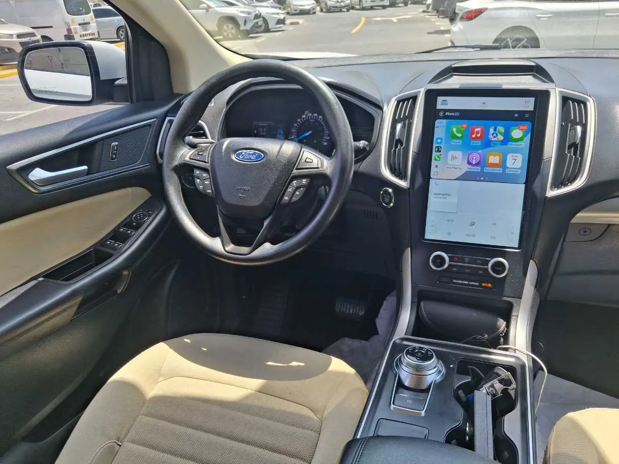 Car image 16