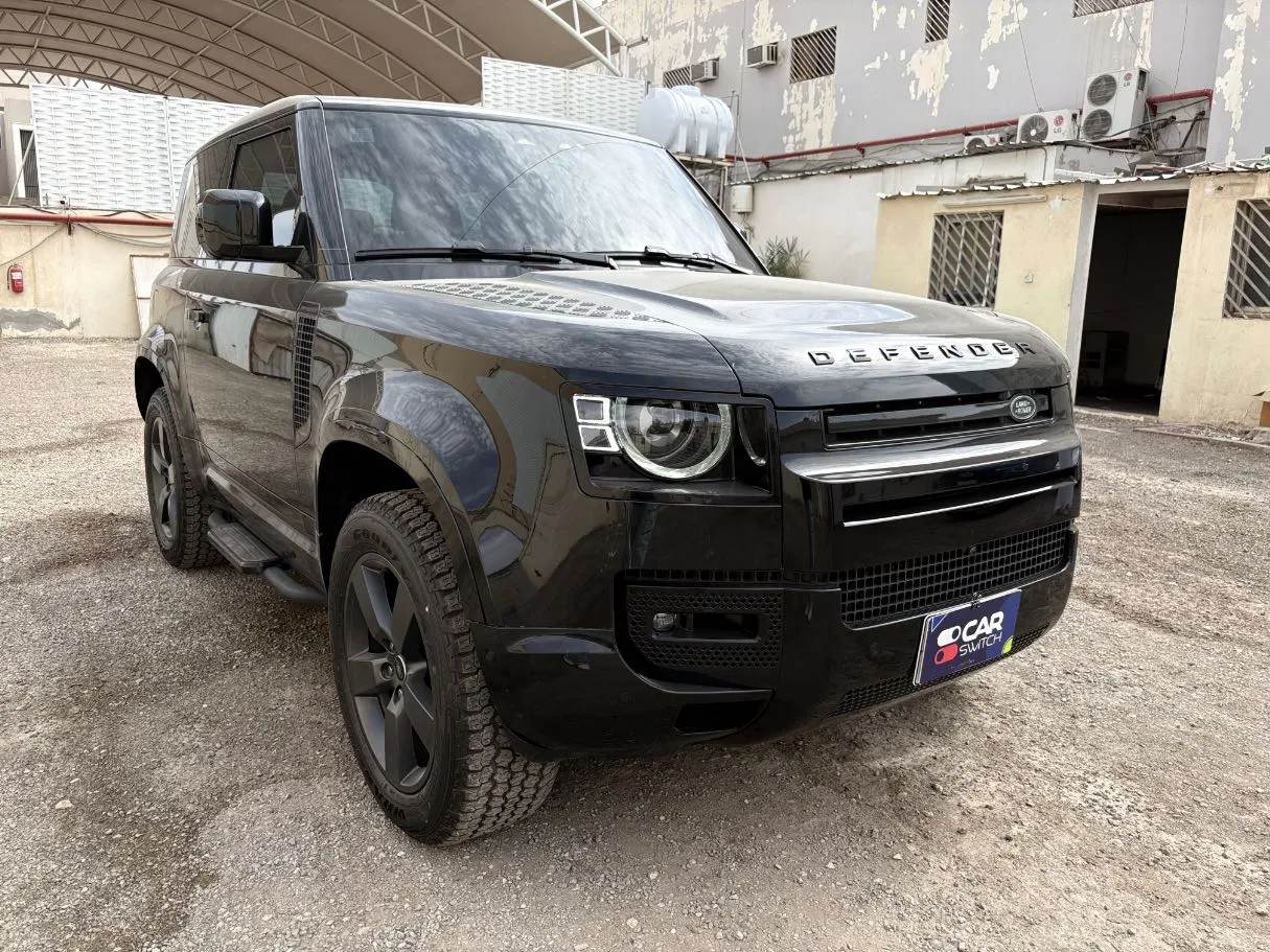 Car image 3