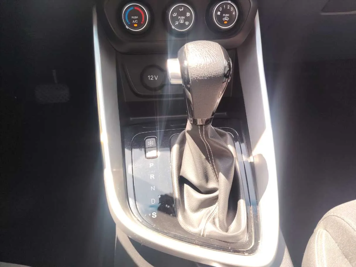 Car image 21