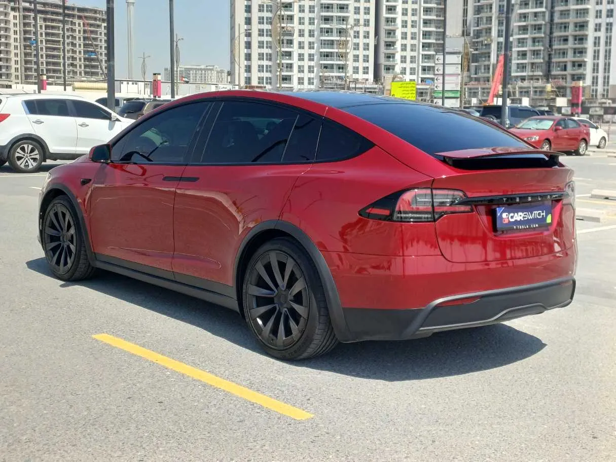 Car image 8