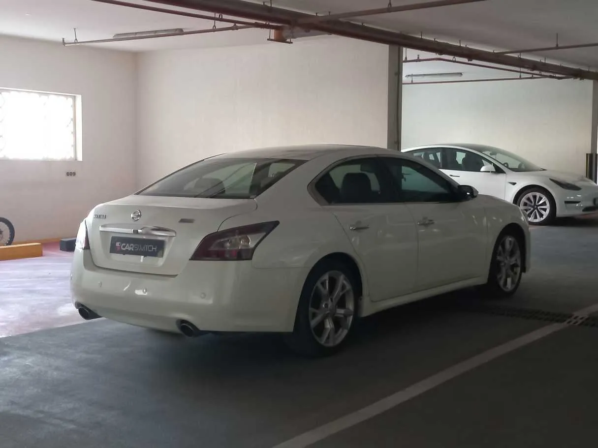 Car image 7