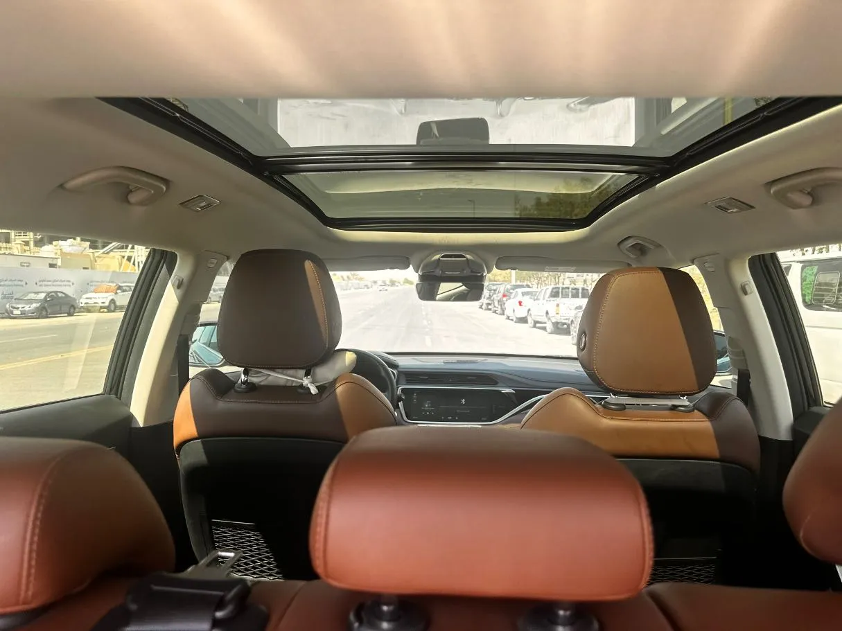 Car image 22