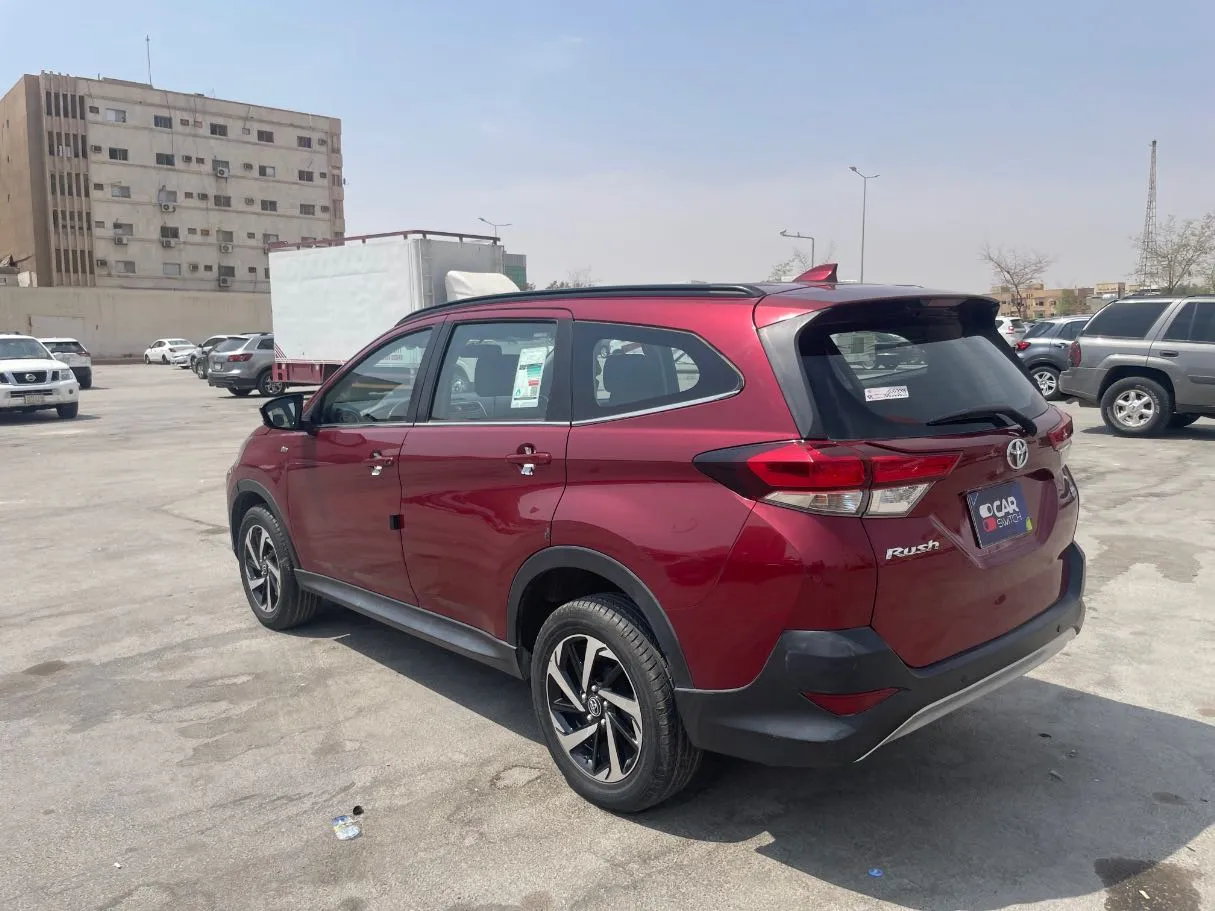 Car image 7