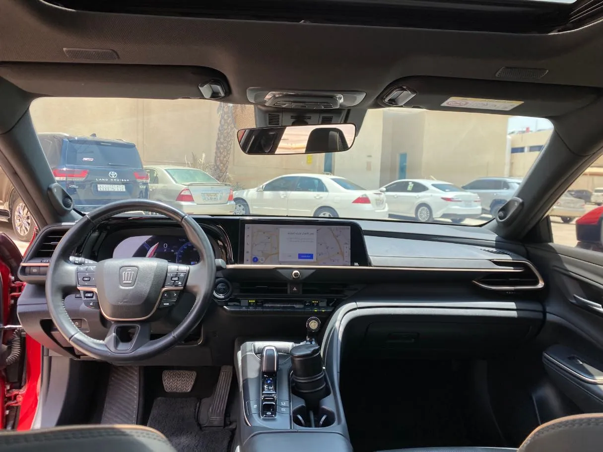 Car image 15