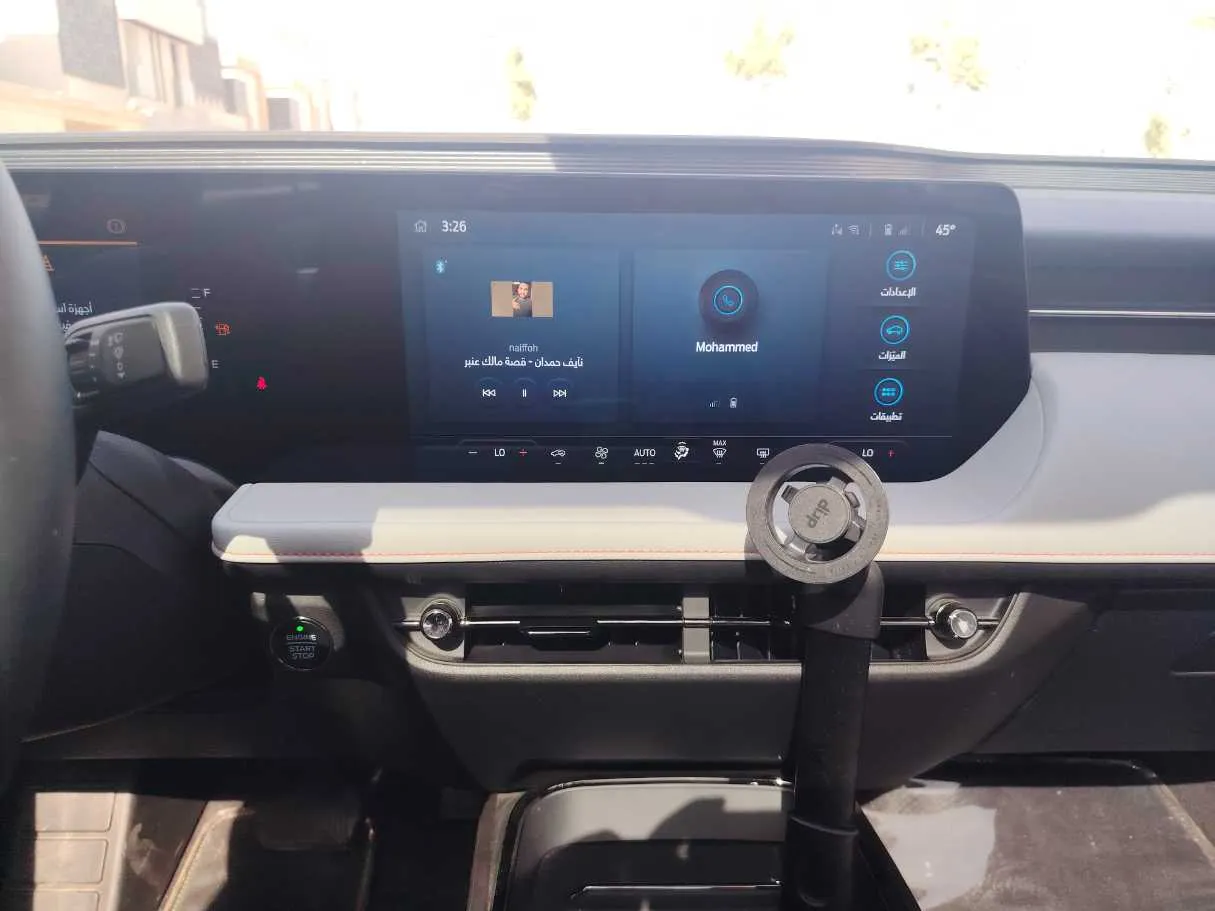 Car image 21