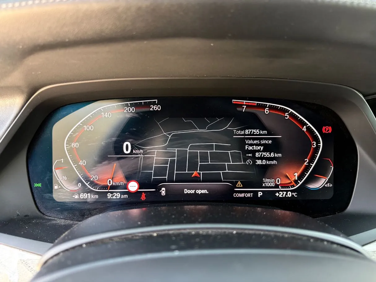 Car image 23
