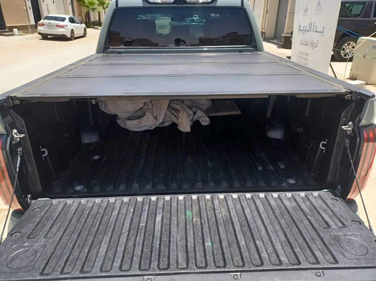 Car image 23