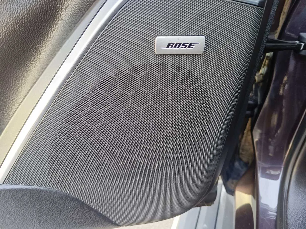 Car image 35