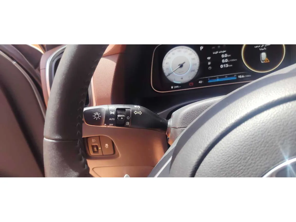 Car image 23