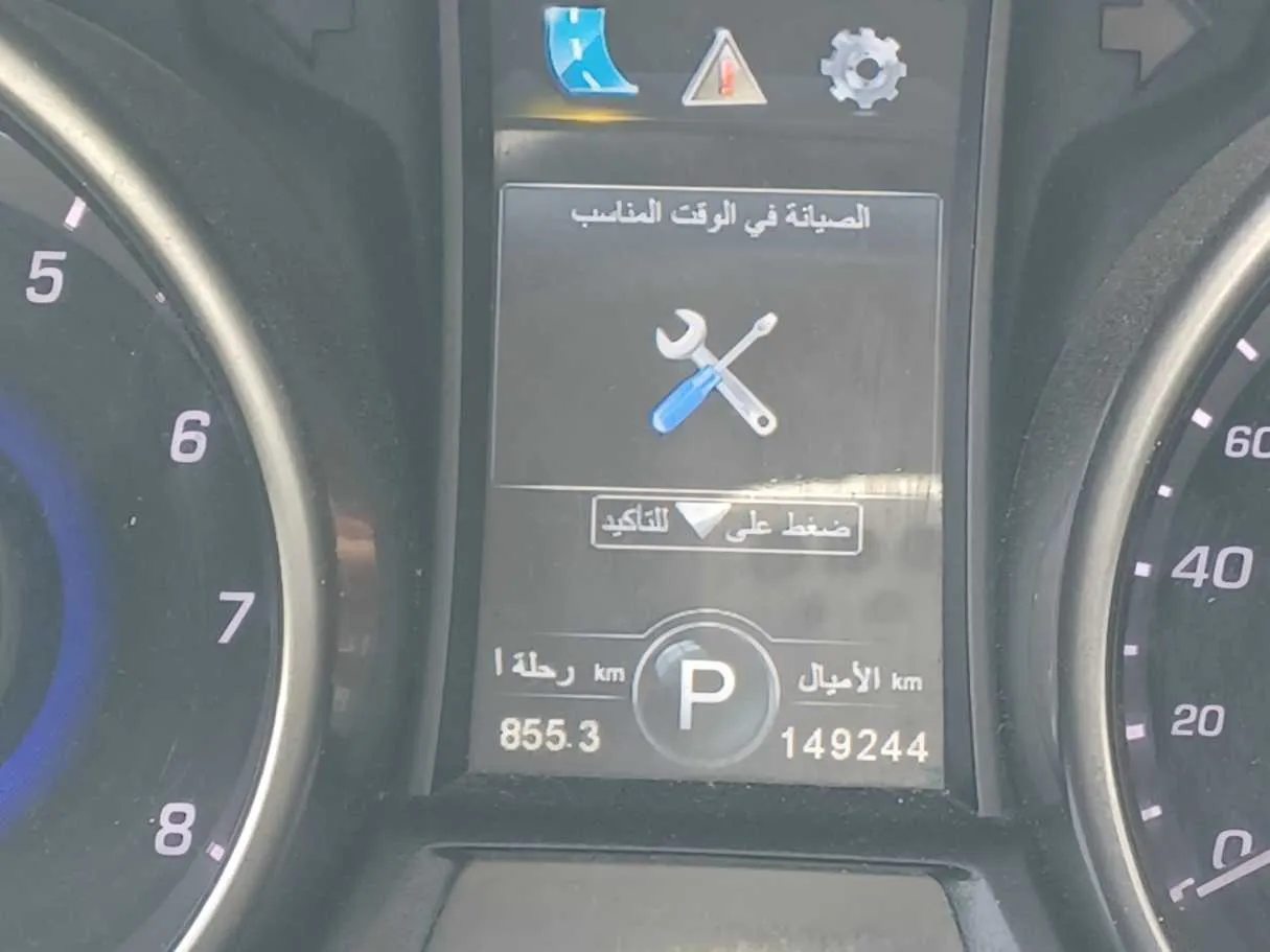Car image 18