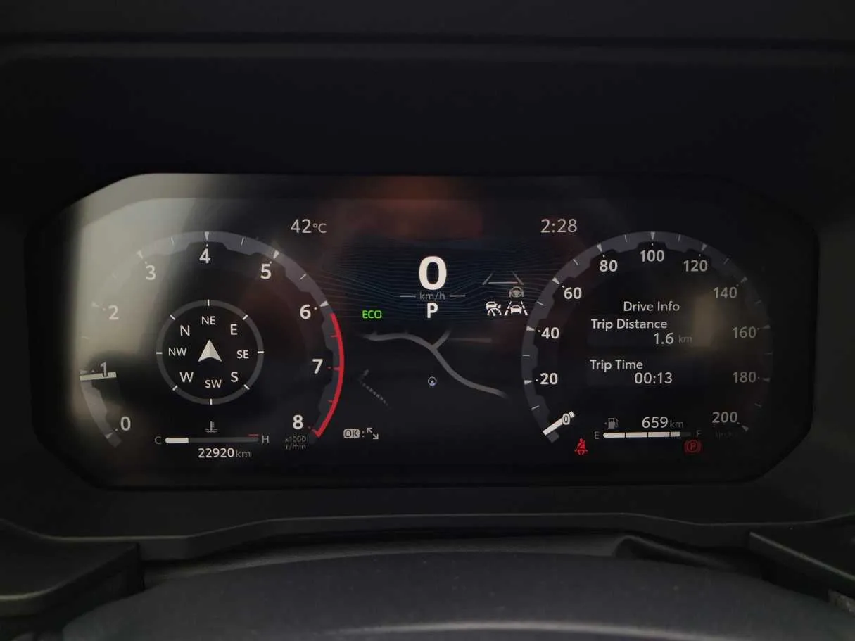 Car image 14