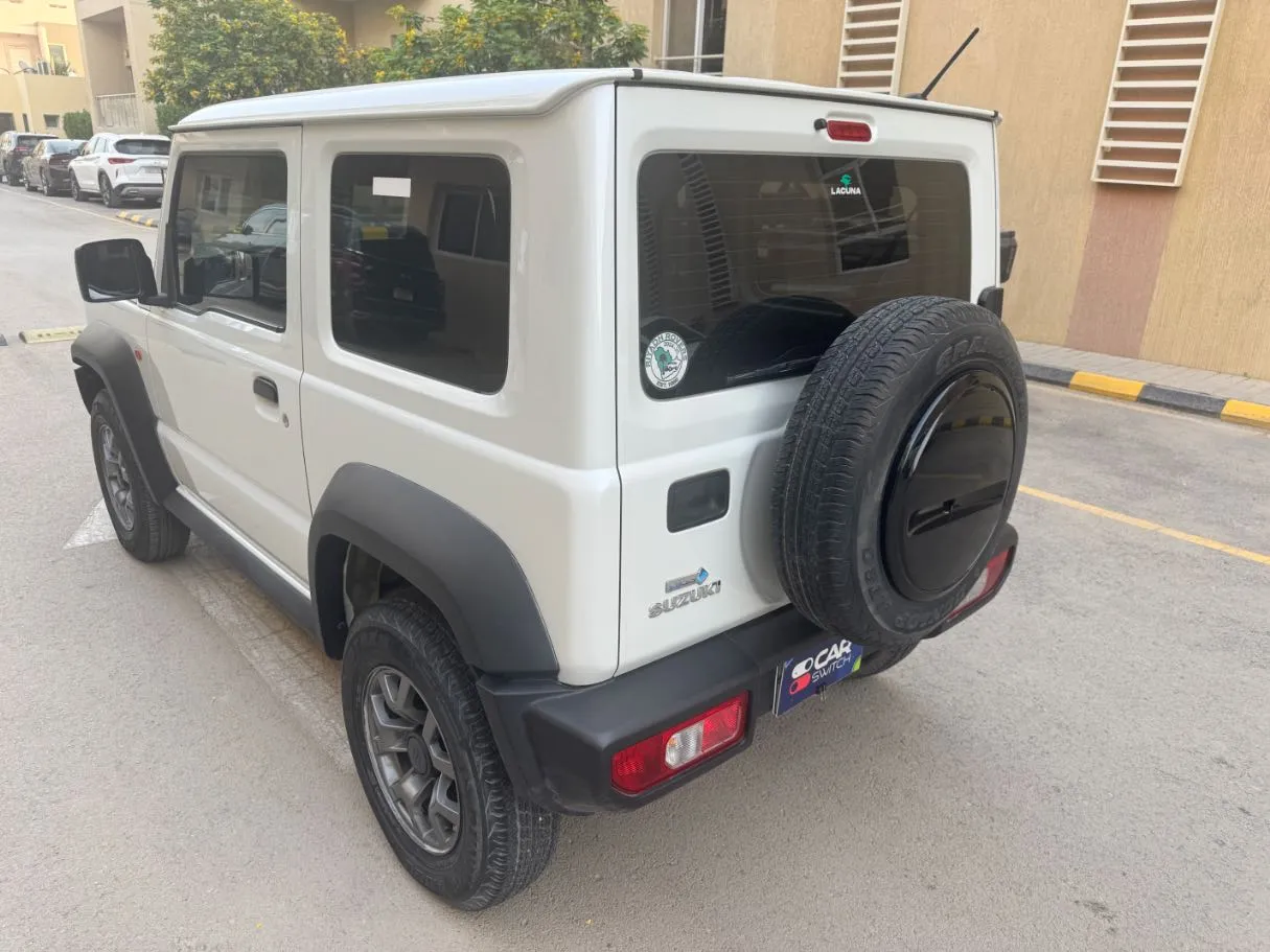 Car image 7