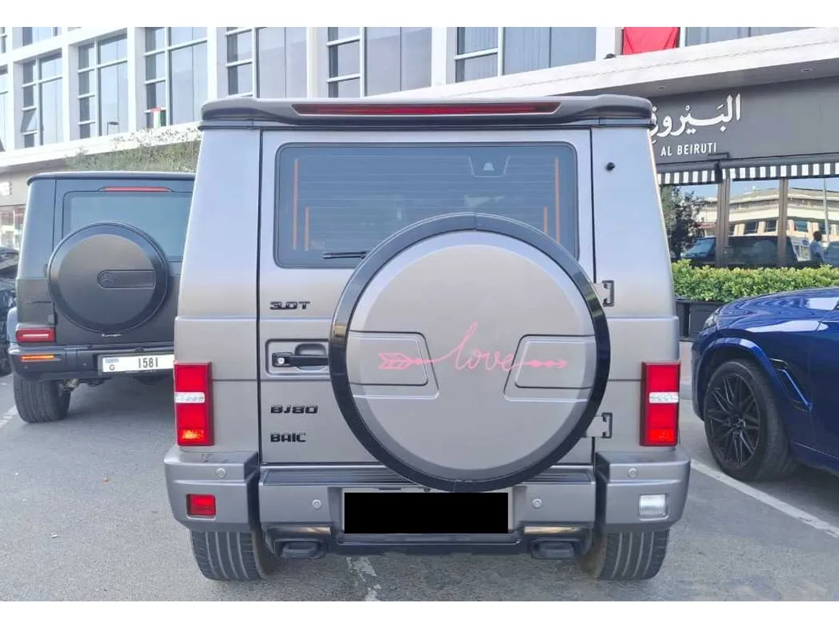 Car image 5