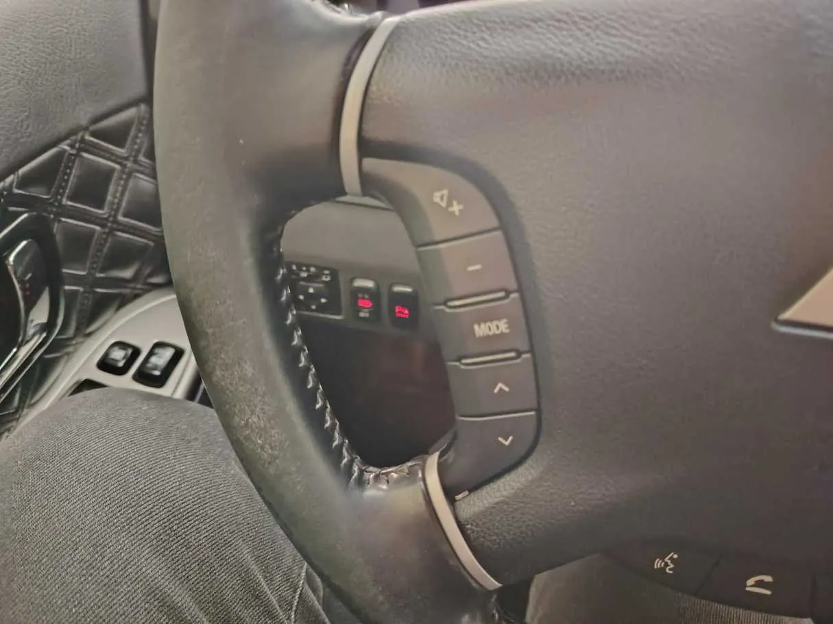 Car image 41