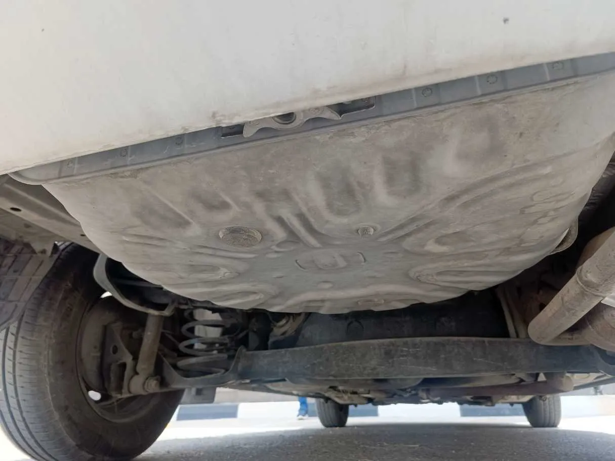 Car image 29