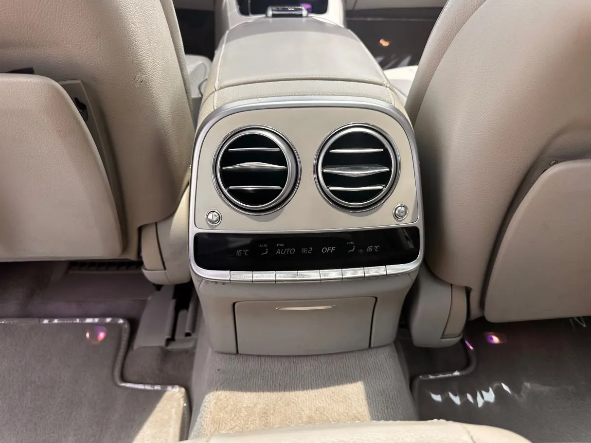 Car image 27