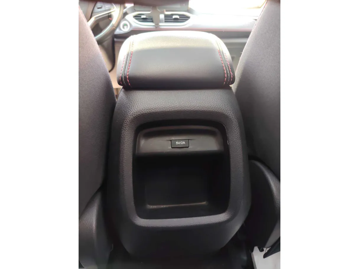 Car image 28