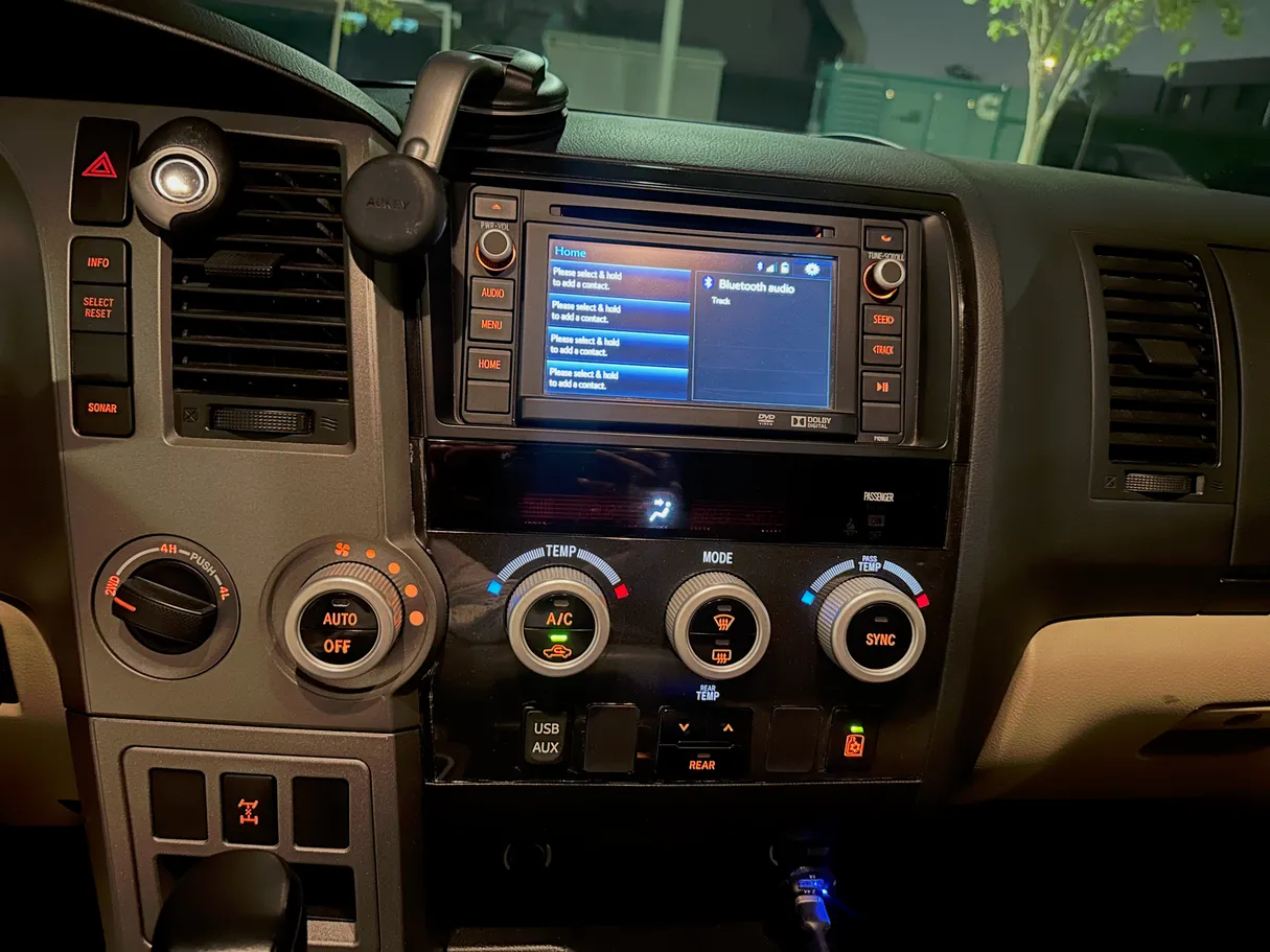 Car image 7