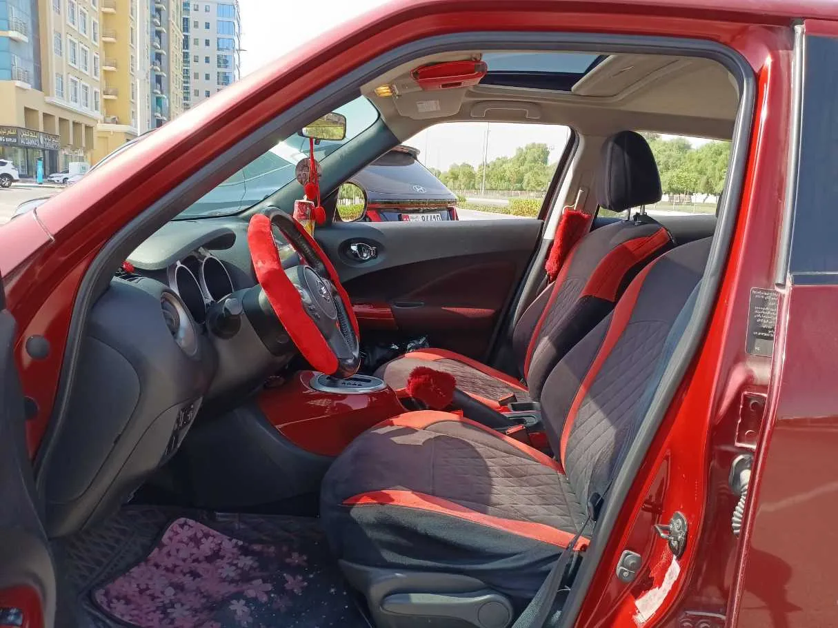 Car image 12