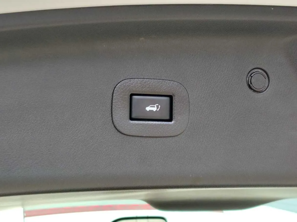 Car image 42