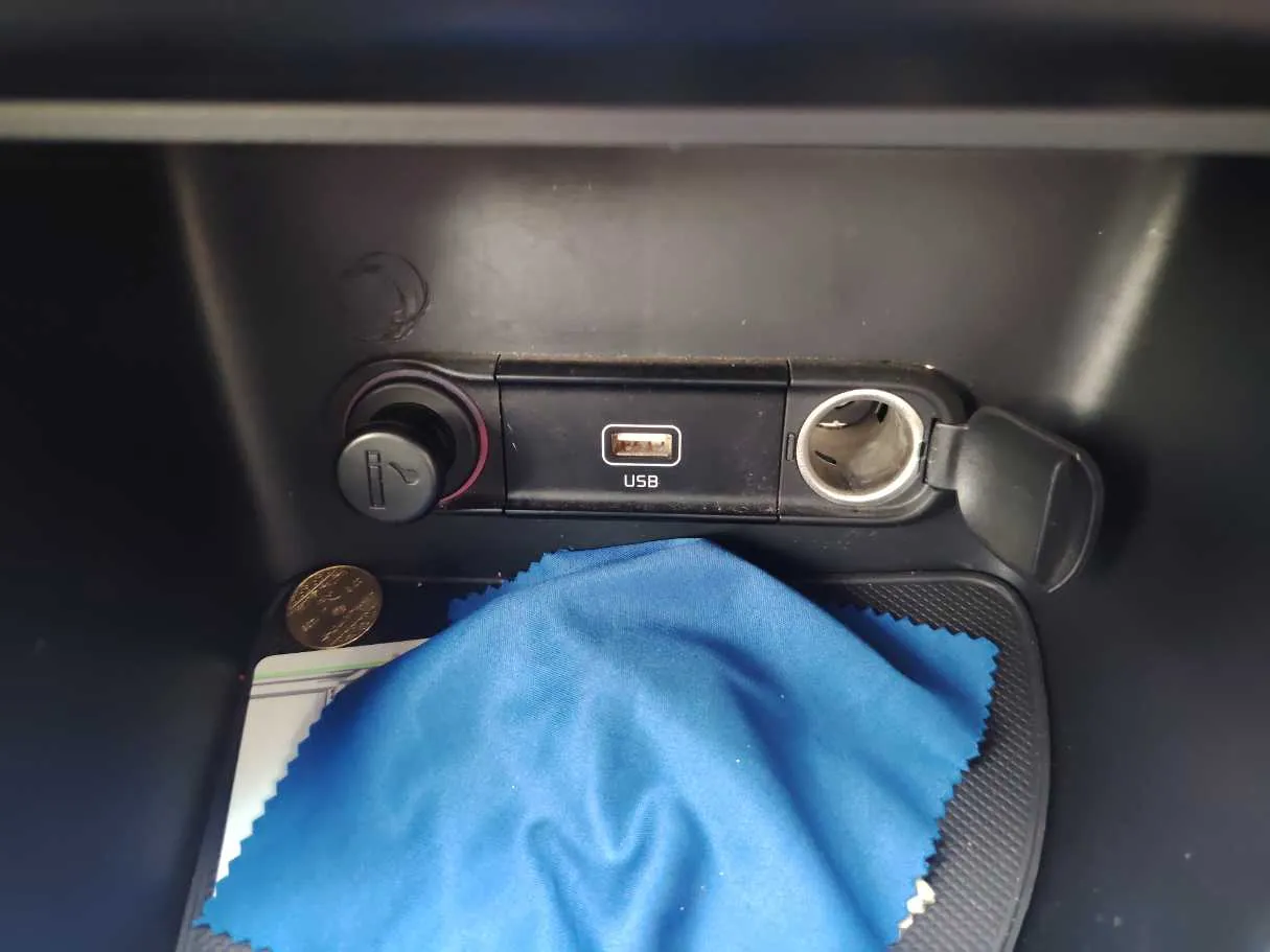 Car image 25