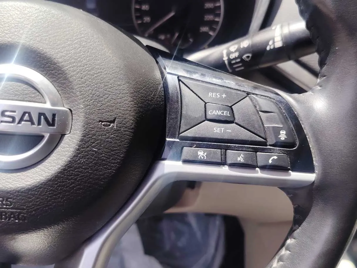 Car image 29