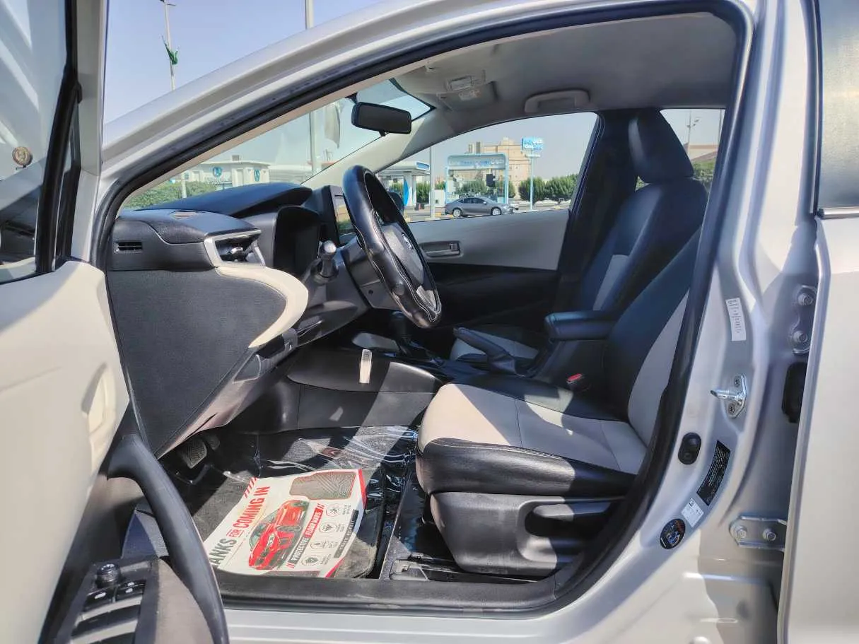 Car image 11